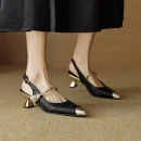 Sandal cao gót nữ mùa hè - mũi nhọn, gót thấp, quai khóa, đính ngọc trai, phong cách retro thanh lịch